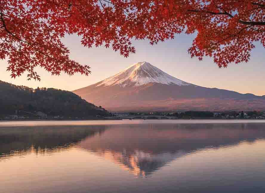 fuji-mountain-in-autumn